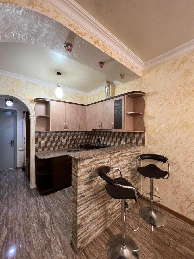 Apartment On Khimshiashvili 1 Batumi Exterior photo