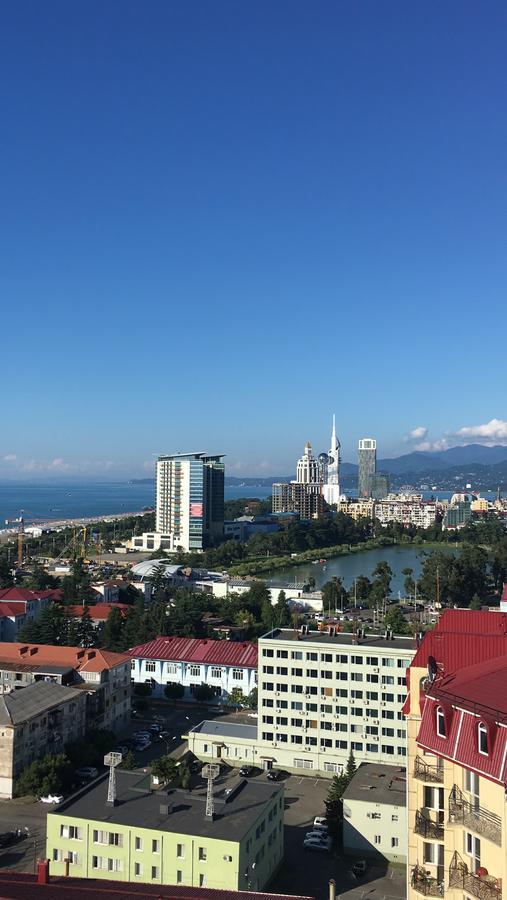Apartment On Khimshiashvili 1 Batumi Exterior photo